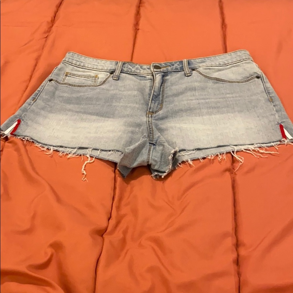 Universal thread jean shorts